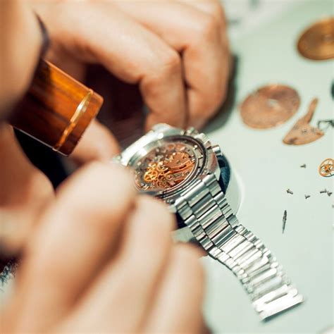 luxury watch repairs hatton garden.